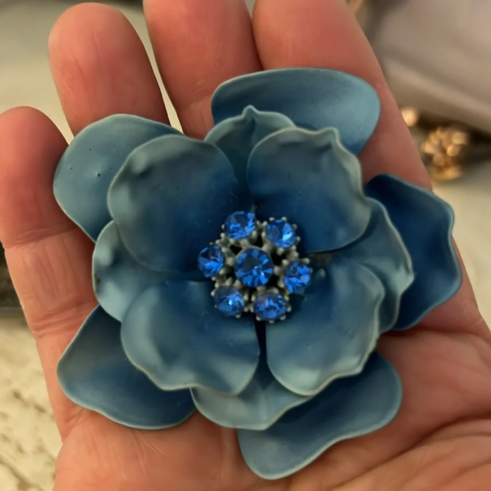 Vintage flower blue enamel and crystal brooch & clip on earrings set